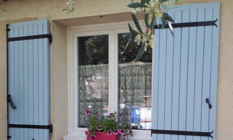 Pose de Porte fenêtre en PVC à Pernes-les-Fontaines